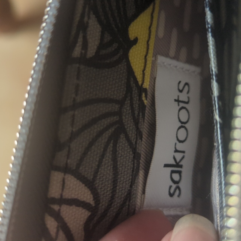 Sakroots crossbody purse - Picture 8 of 8